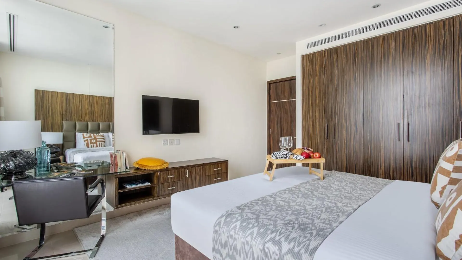 Frank Porter - Bonnington Dubai United Arab Emirates